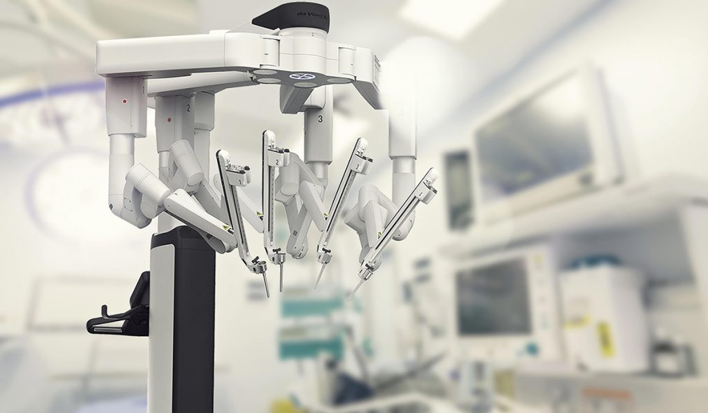 Primele intervenţii de chirurgie cardiacă efectuate cu ajutorul robotului chirurgical, la Spitalul Monza